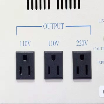 同時輸出110-220V